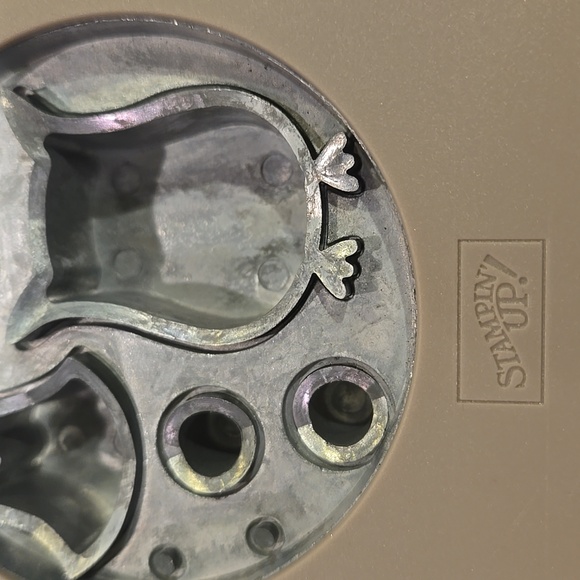 Stampin Up Owl Punch - Picture 3 of 3